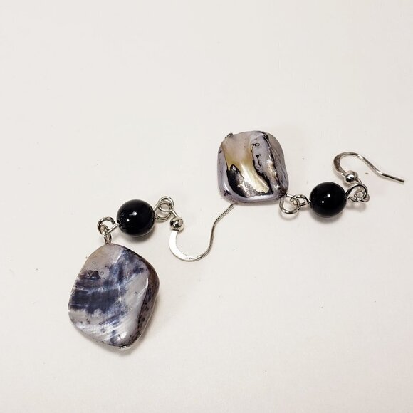 Mother-of-Pearl Multi-Strand Necklace & Shell Drop Earrings | Iridescent Beads - Picture 9 of 9